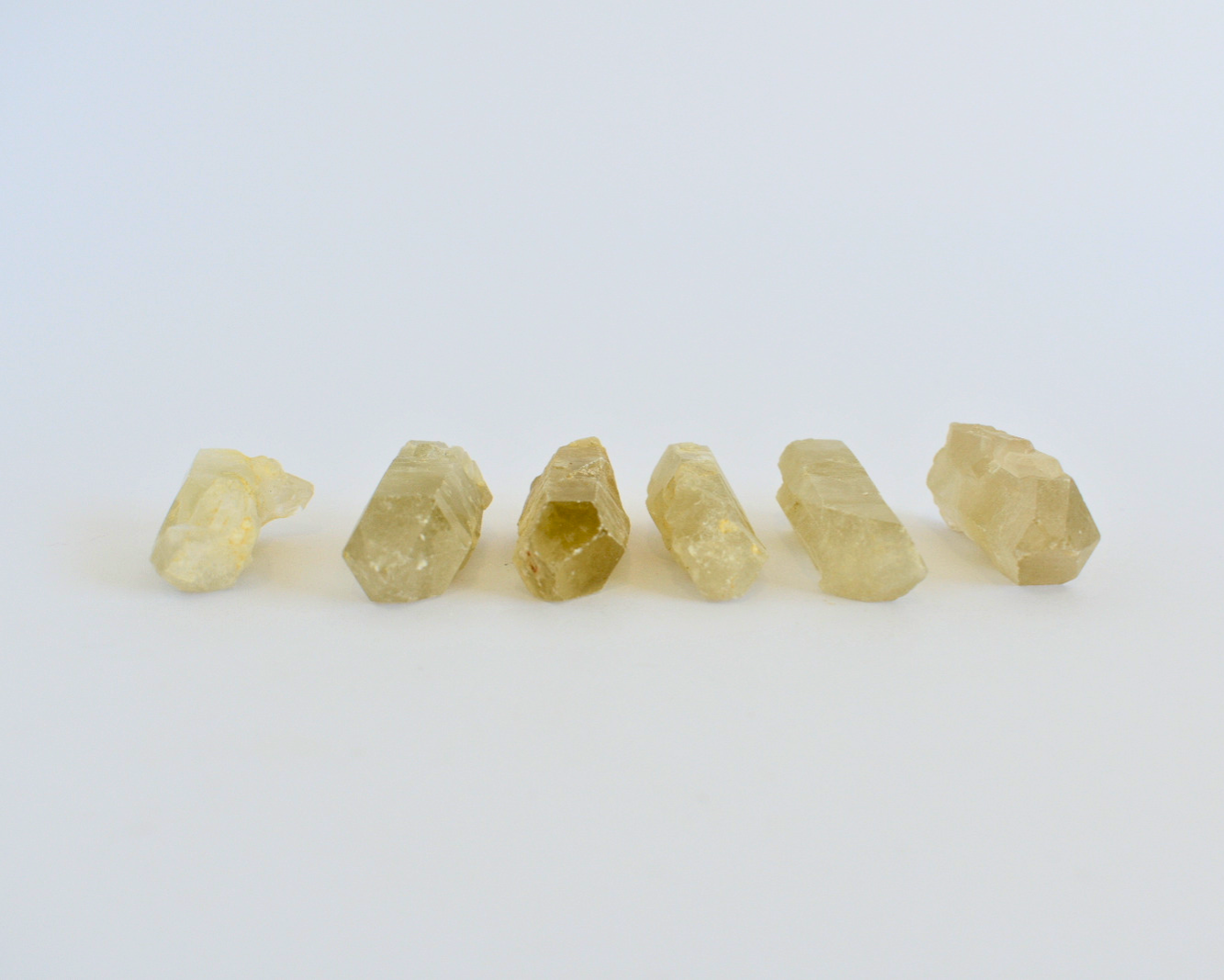 Yellow Quartz - Raw Pointer
